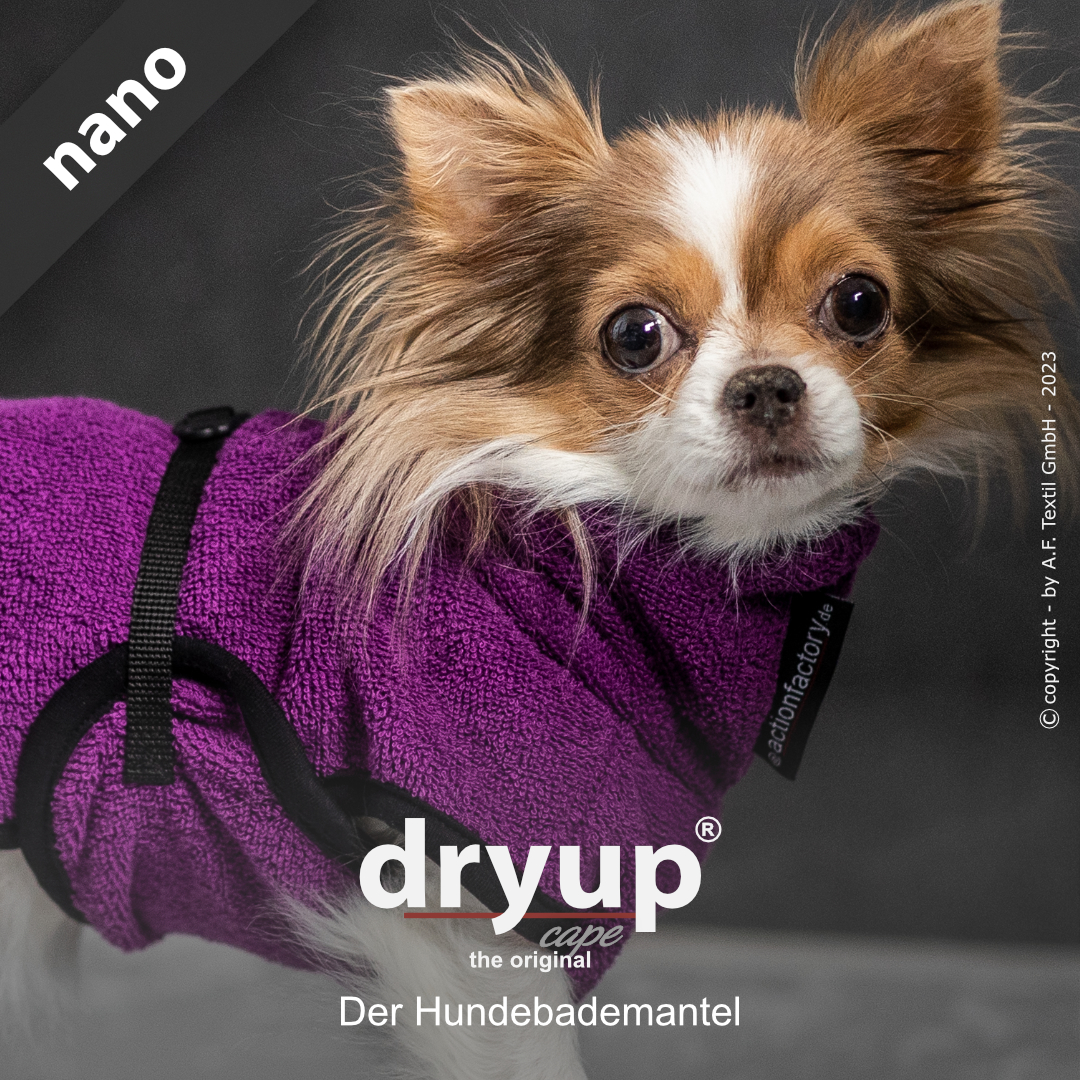 dryup® cape Nano BILBERRY - The original dog bathrobe